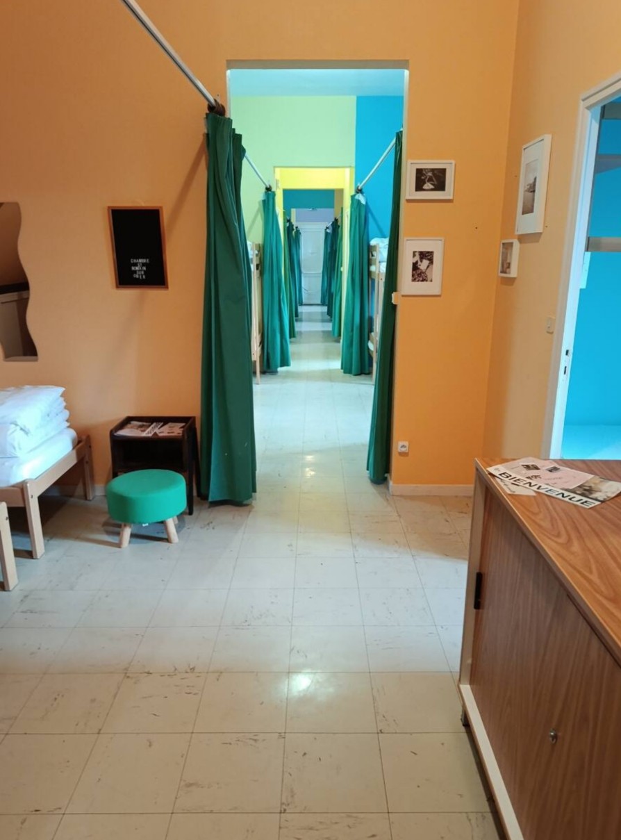 Couloir dortoir chambre colonie rayon de sologne